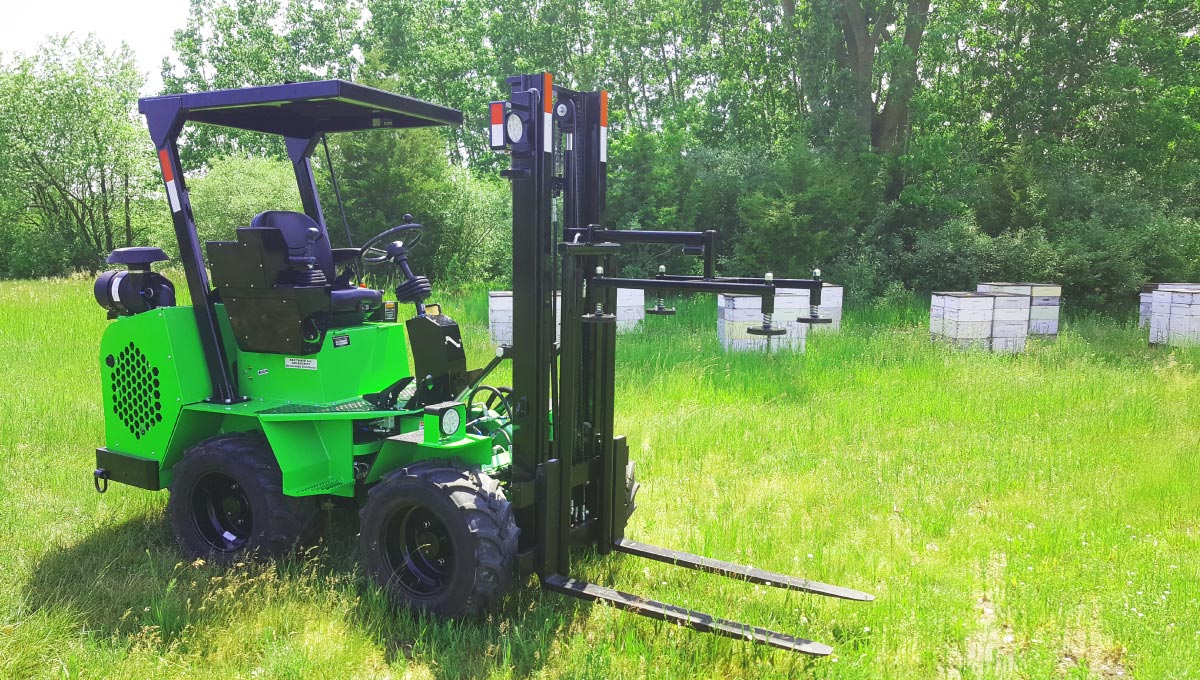 Hummeerbee XRT Forklift in Apiary