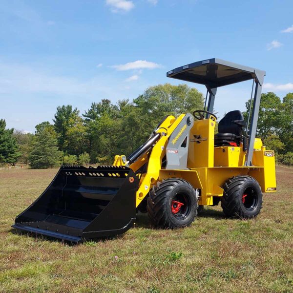 Hummerbee 525R Compact Loader Left Side View