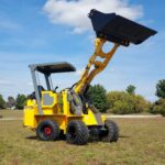 Hummerbee 525R Compact Loader Bucket Reach